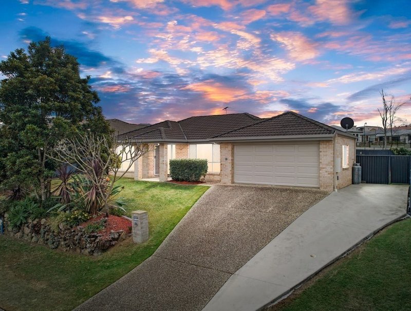 Photo - 24 Hill End Avenue, Hillcrest QLD 4118 - Image 1