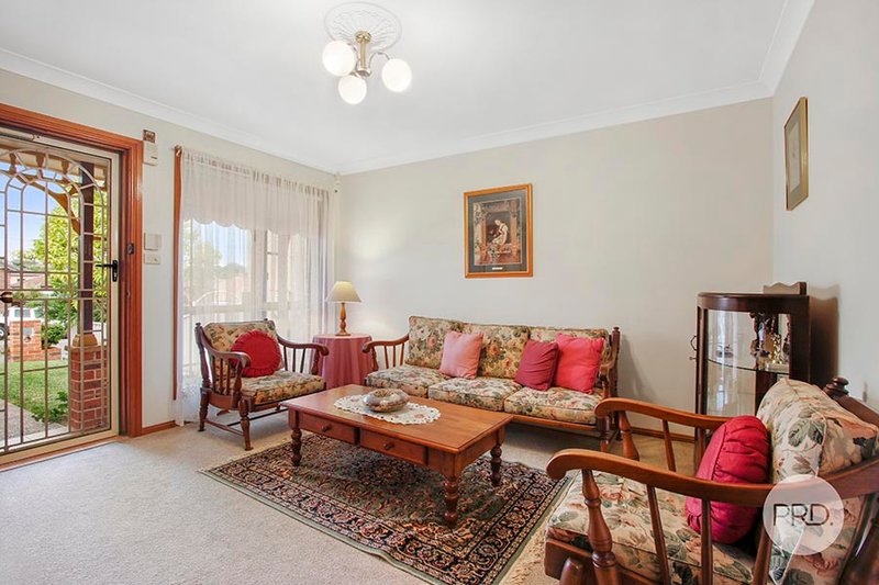 Photo - 2/4 Hodge Street, Hurstville NSW 2220 - Image 3