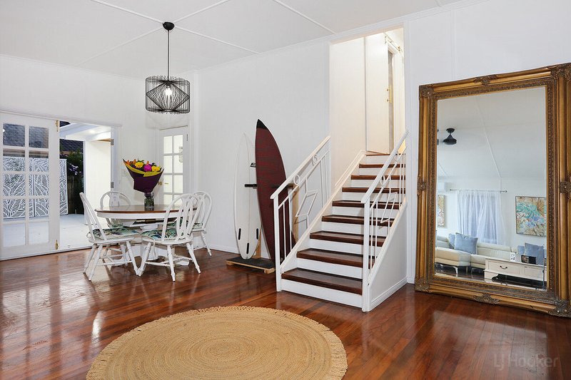 Photo - 24 Hollywell Road, Biggera Waters QLD 4216 - Image 9