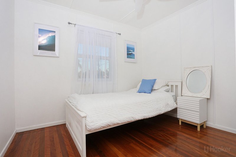 Photo - 24 Hollywell Road, Biggera Waters QLD 4216 - Image 17