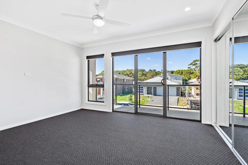 Photo - 24 Holroyd Street, Albion Park NSW 2527 - Image 5