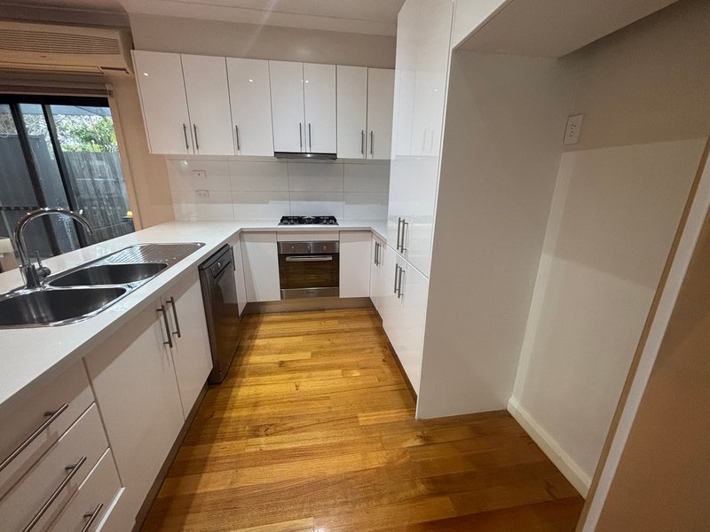 Photo - 2/4 Howard Court, Glenroy VIC 3046 - Image 5