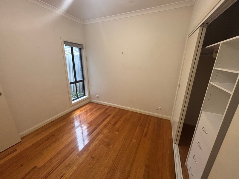 Photo - 2/4 Howard Court, Glenroy VIC 3046 - Image 6