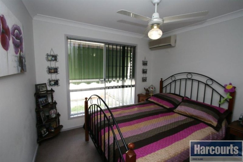 Photo - 24 Hoya Crescent, Bongaree QLD 4507 - Image 10