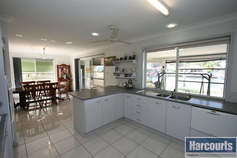 Photo - 24 Hoya Crescent, Bongaree QLD 4507 - Image 15