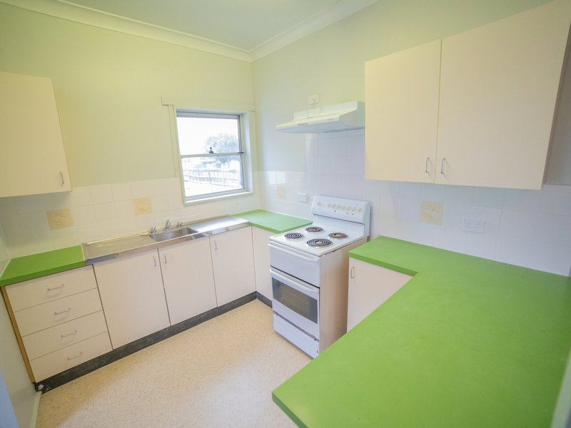 Photo - 24 Hunter Ave , Cessnock NSW 2325 - Image 2