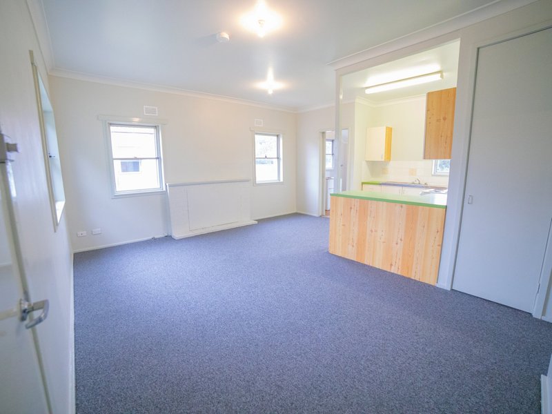 Photo - 24 Hunter Ave , Cessnock NSW 2325 - Image 6