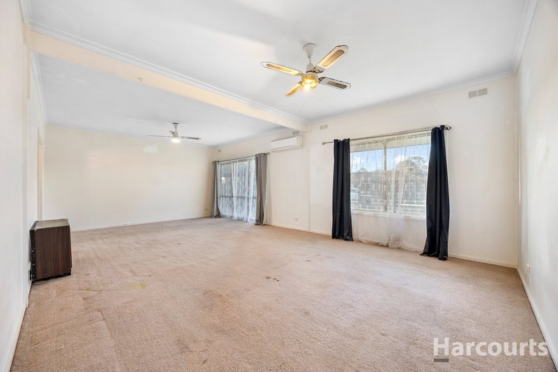 Photo - 24 Hunter Street, Moe VIC 3825 - Image 2