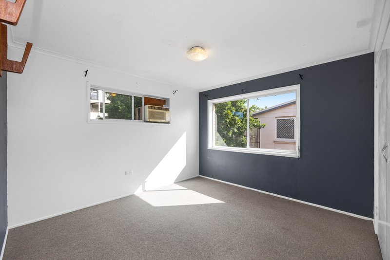 Photo - 24 Ikara Street, Battery Hill QLD 4551 - Image 9