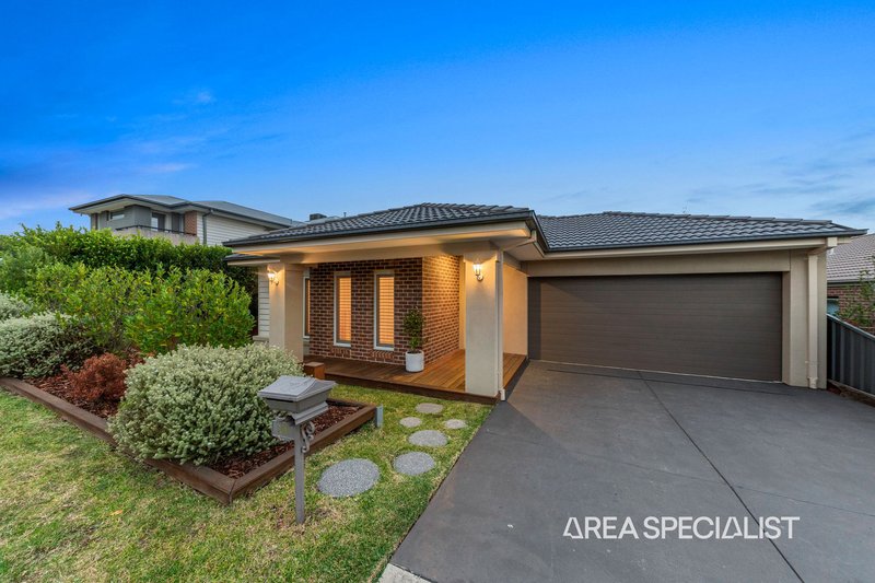 Photo - 24 Illawarra Way, Pakenham VIC 3810 - Image 2