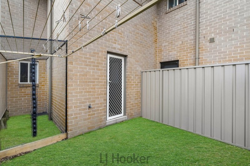 Photo - 2/4 Illoura Street, Wallsend NSW 2287 - Image 11