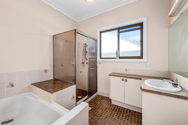 Photo - 24 Inglis Street, Kotara South NSW 2289 - Image 14