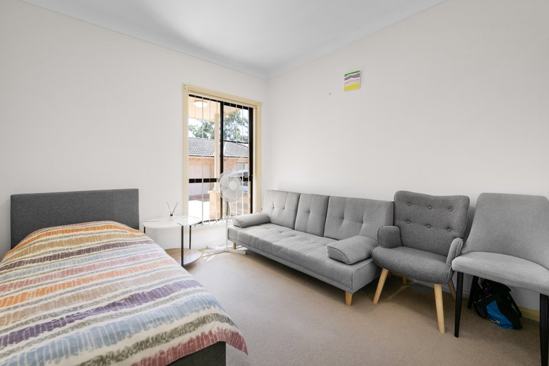 Photo - 2/4 Iona Place, Bass Hill NSW 2197 - Image 6