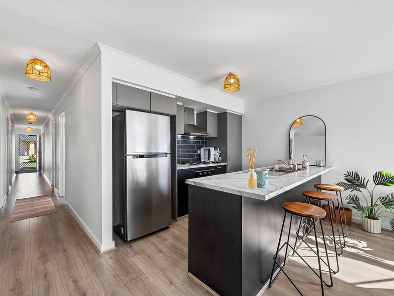 Photo - 24 Islay Place, Blakeview SA 5114 - Image 3