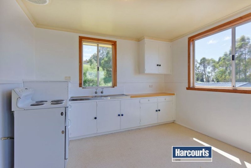 Photo - 24 Jacobs Crescent, Upper Burnie TAS 7320 - Image 7