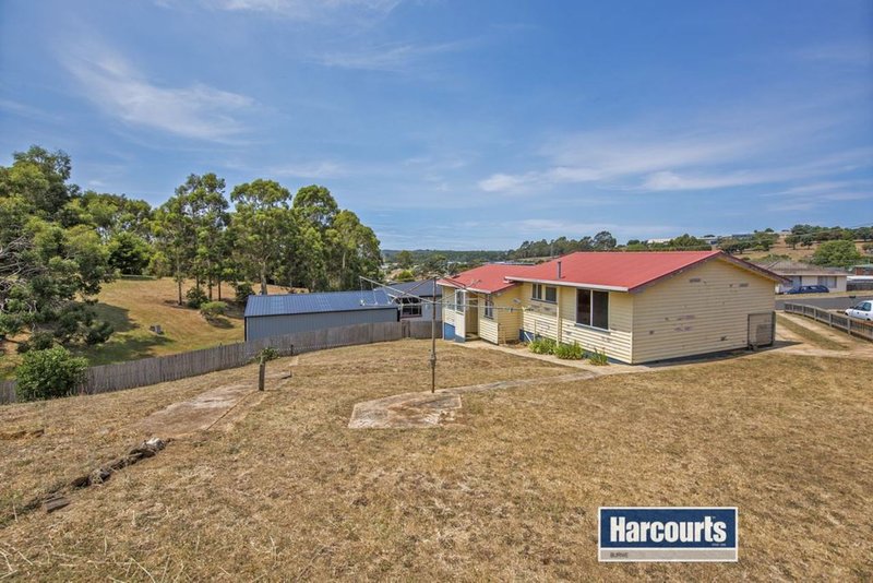 Photo - 24 Jacobs Crescent, Upper Burnie TAS 7320 - Image 8