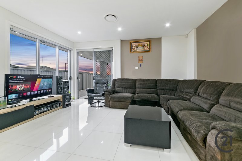 Photo - 24 Jayden Crescent, Schofields NSW 2762 - Image 3