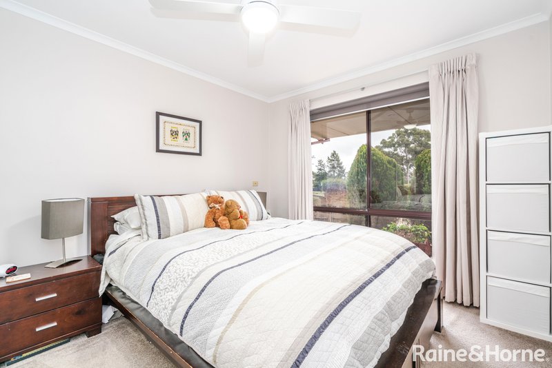 Photo - 2/4 Jeanette Crescent, Aberfoyle Park SA 5159 - Image 5