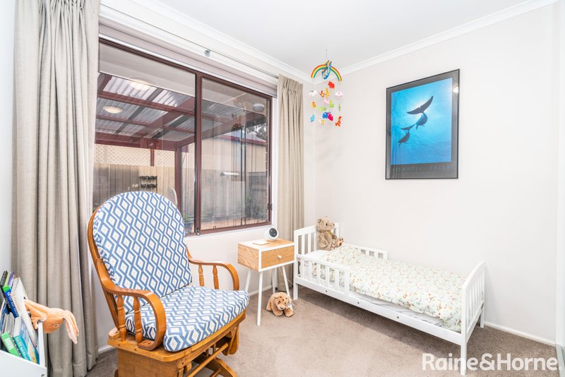 Photo - 2/4 Jeanette Crescent, Aberfoyle Park SA 5159 - Image 6