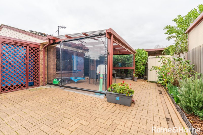 Photo - 2/4 Jeanette Crescent, Aberfoyle Park SA 5159 - Image 9