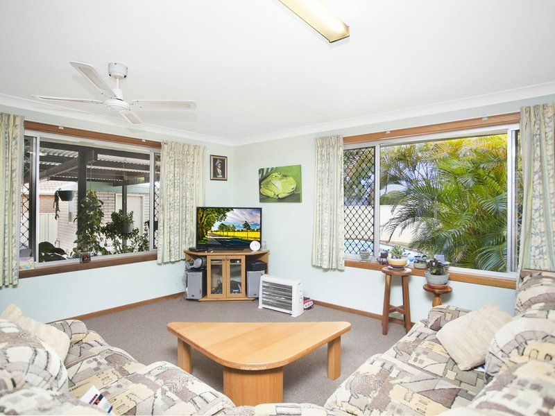 Photo - 24 Joel Drive, Old Bar NSW 2430 - Image 3