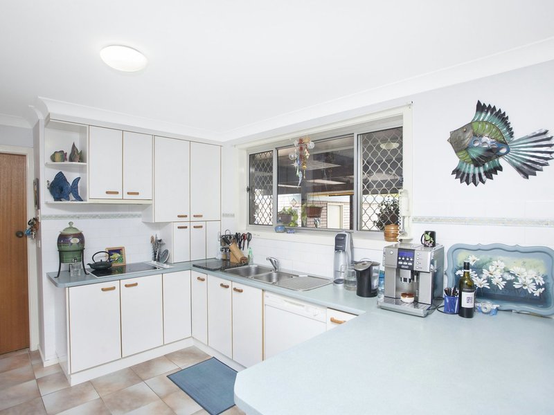 Photo - 24 Joel Drive, Old Bar NSW 2430 - Image 6