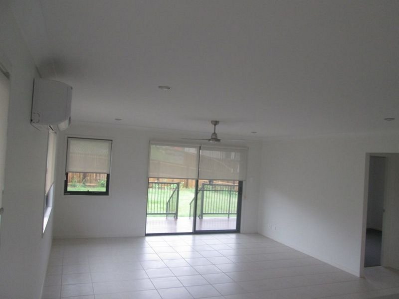 Photo - 24 Joshua Place, Oxenford QLD 4210 - Image 3