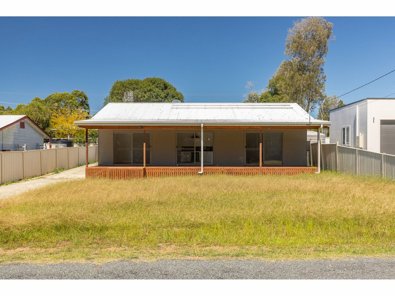 Photo - 24 Kamarooka Street, Coomba Park NSW 2428 - Image 2