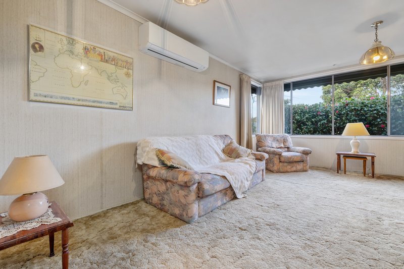 Photo - 24 Karingal Drive, Frankston VIC 3199 - Image 4