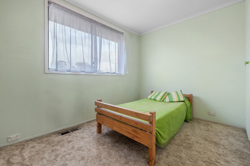 Photo - 24 Karingal Drive, Frankston VIC 3199 - Image 8