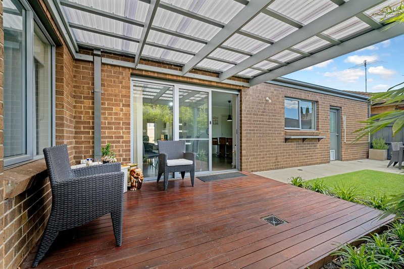 Photo - 2/4 Karlovac Court, Bell Park VIC 3215 - Image 8