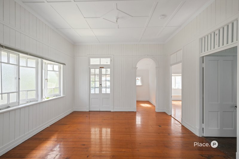 Photo - 24 Katoomba Avenue, Hawthorne QLD 4171 - Image 8