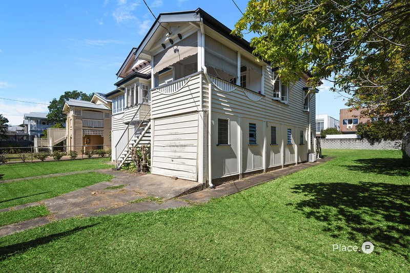 Photo - 24 Katoomba Avenue, Hawthorne QLD 4171 - Image 20