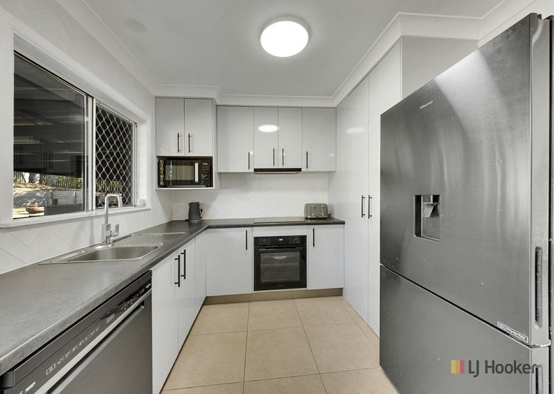 Photo - 24 Keating Street, Tannum Sands QLD 4680 - Image 5
