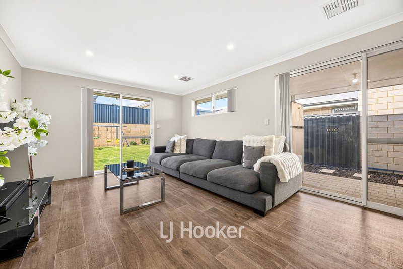 Photo - 24 Kingfisher Road, Eglinton WA 6034 - Image 4