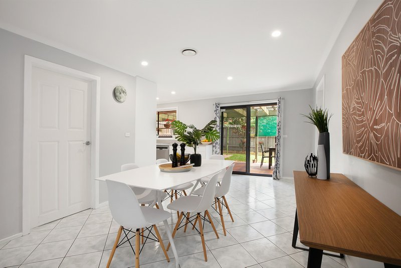 Photo - 24 Kinlora Avenue, Epping VIC 3076 - Image 3