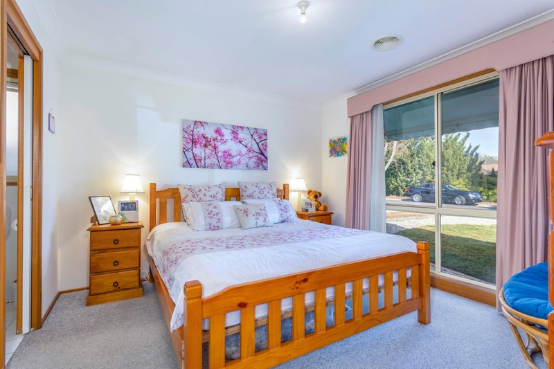 Photo - 24 Kneebone Street, Bonython ACT 2905 - Image 11