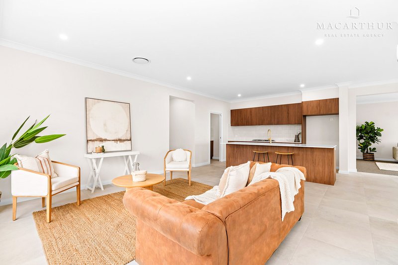 Photo - 24 Lacebark Drive, Forest Hill NSW 2651 - Image 7