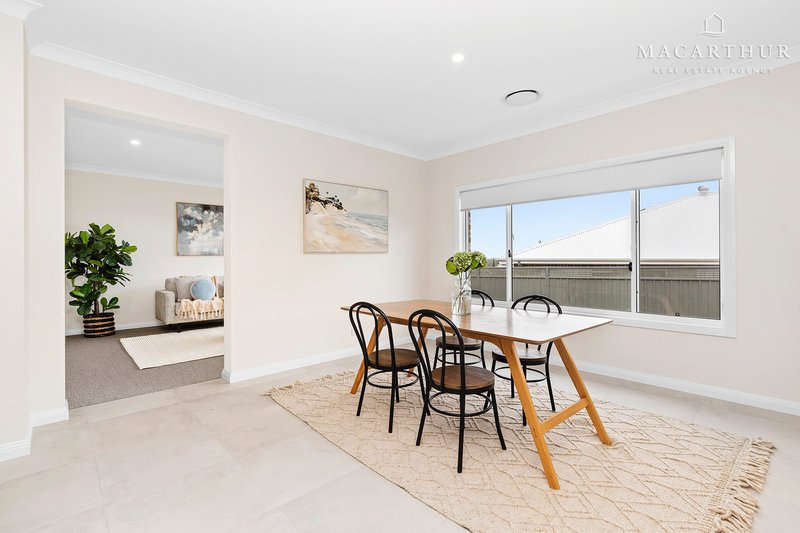 Photo - 24 Lacebark Drive, Forest Hill NSW 2651 - Image 14