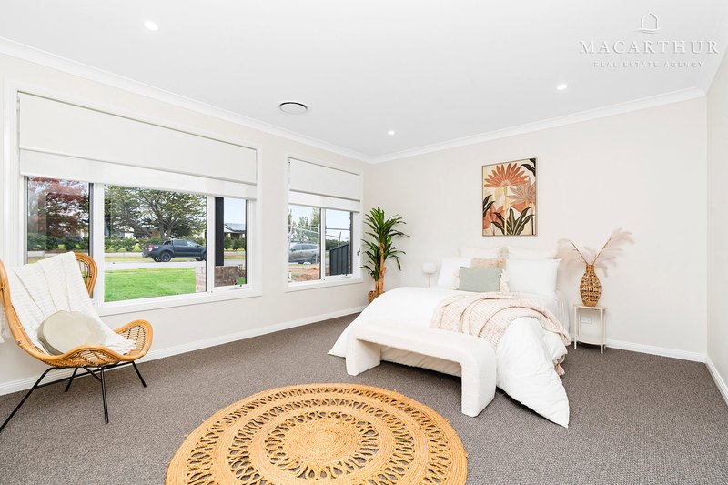 Photo - 24 Lacebark Drive, Forest Hill NSW 2651 - Image 16