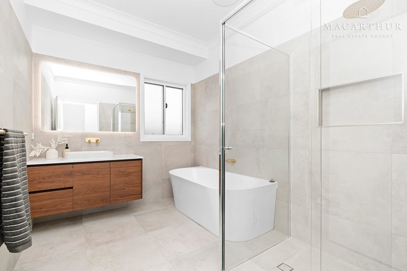 Photo - 24 Lacebark Drive, Forest Hill NSW 2651 - Image 19