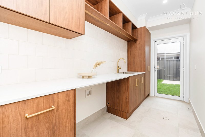 Photo - 24 Lacebark Drive, Forest Hill NSW 2651 - Image 22