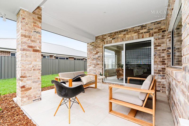 Photo - 24 Lacebark Drive, Forest Hill NSW 2651 - Image 23