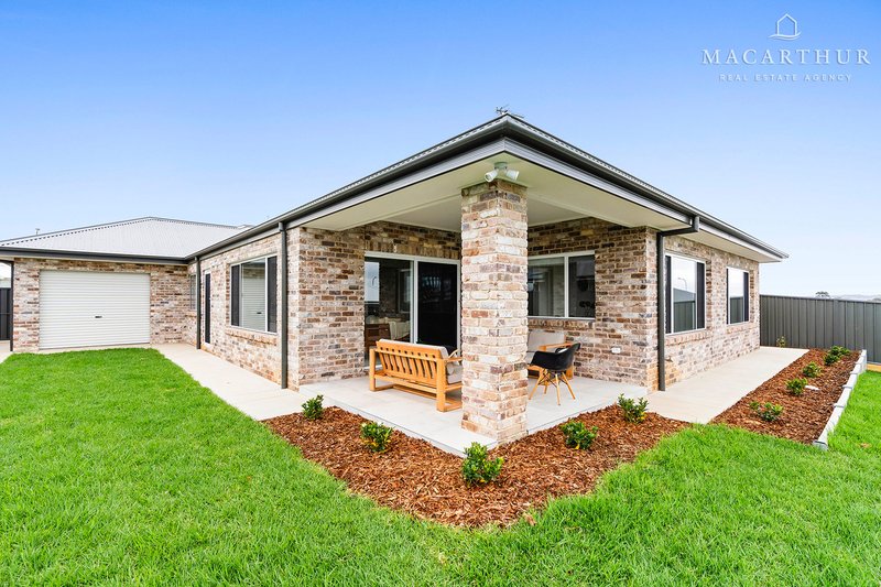 Photo - 24 Lacebark Drive, Forest Hill NSW 2651 - Image 24