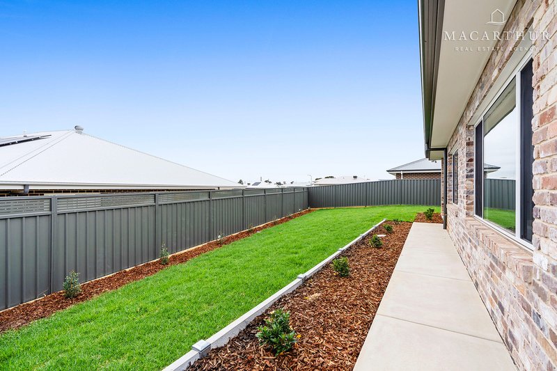 Photo - 24 Lacebark Drive, Forest Hill NSW 2651 - Image 25