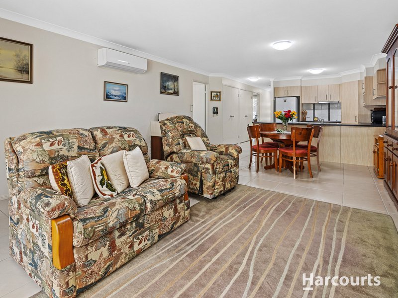 Photo - 2/4 Lady Bowen Parade, Rothwell QLD 4022 - Image 11