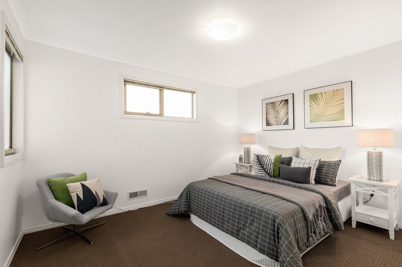 Photo - 2/4 Lancaster Street, Ashburton VIC 3147 - Image 7