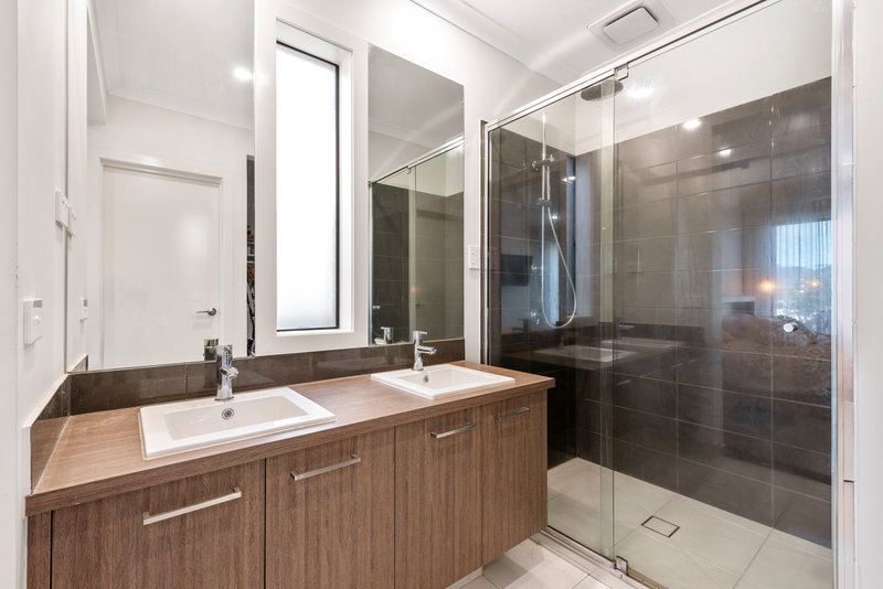 Photo - 24 Lancelot Avenue, Clyde VIC 3978 - Image 7