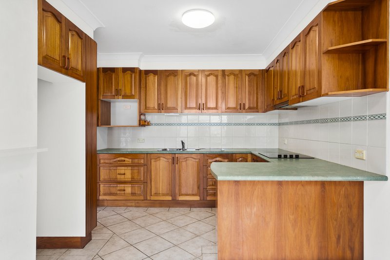 Photo - 24 Landy Drive, Mount Warrigal NSW 2528 - Image 2
