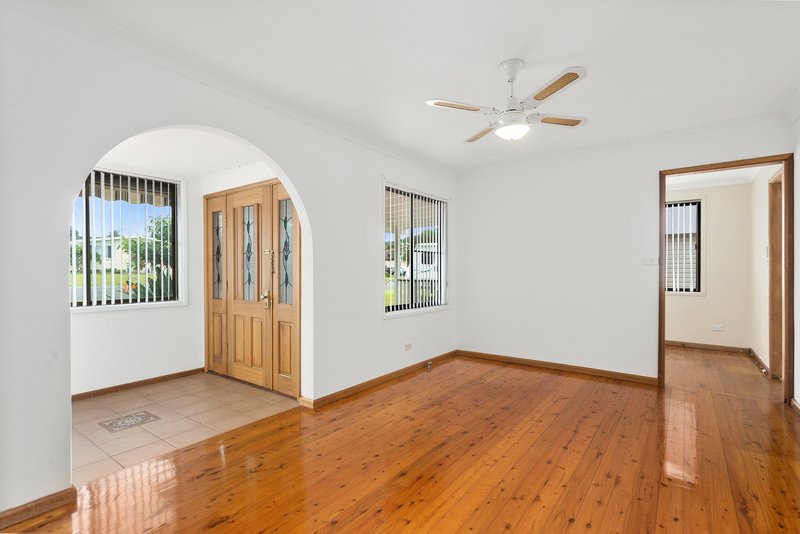 Photo - 24 Landy Drive, Mount Warrigal NSW 2528 - Image 5